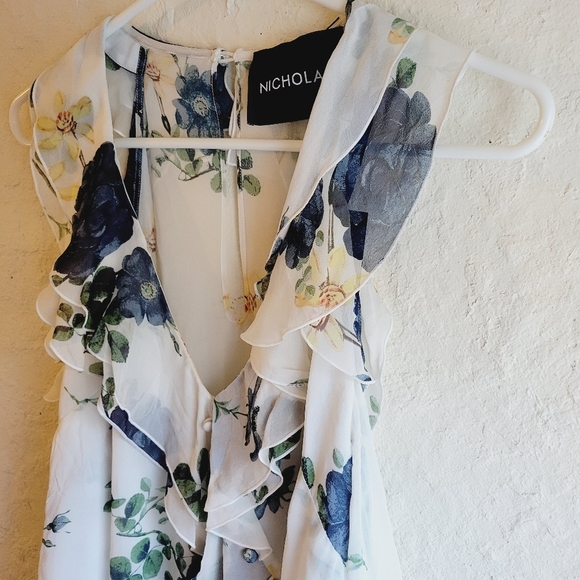 NICHOLAS Blue Rose Cold Shoulder Floral Silk Blouse NWT Size 4 - Picture 9 of 16